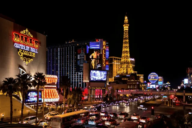  Las Vegas completa el top 3 de las ciudades más grandes construidas en un desierto. Foto: Viviendo de viaje<br>    