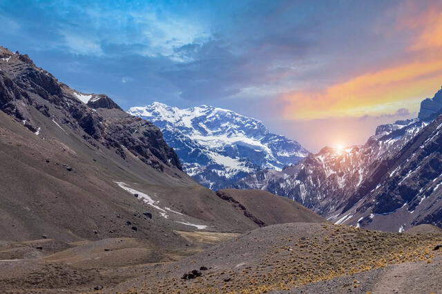 El Aconcagua es un desafío físico para quienes buscan conquistar su cima, pero también un estudio fascinante para geólogos y climatólogos. Foto: Club Marco Polo