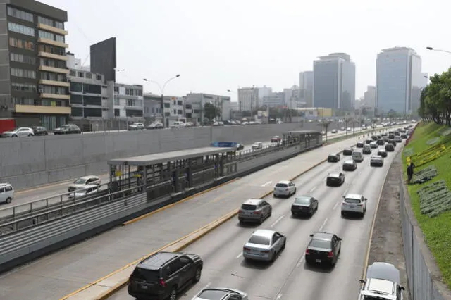 Tramo de la Vía Expresa Paseo de la República estará bloqueada durante 15 días. Foto: Andina   