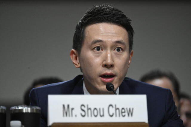 Shou Zi Chew, director ejecutivo de TikTok, testifica durante la audiencia del Comité Judicial del Senado de EE. UU. Foto: AFP   