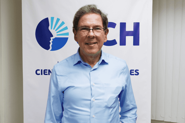 Barton Zwiebach tiene actualmente 69 años de edad. Foto: UPCH   