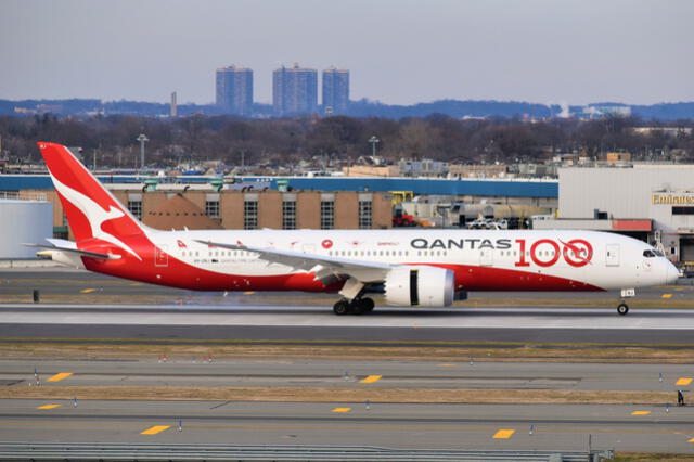  Qantas QF27 es la aerolínea encargada del vuelo más largo sobre el mar. Foto: Simple Flying<br>    