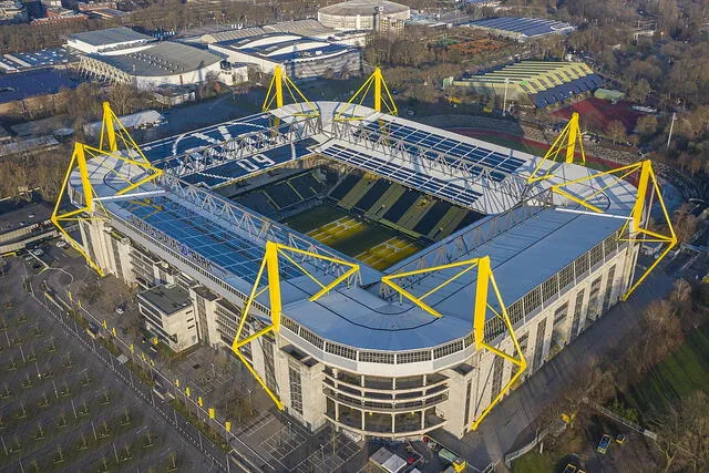 Signal Iduna Park es la casa del Borussia Dortmund. Foto: AFP.   