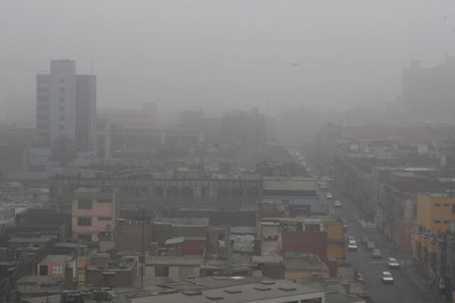  Lima experimenta una alta humedad relativa durante el invierno, especialmente en las mañanas y las noches. Foto: Andina   