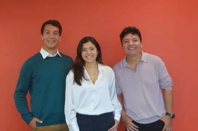  Equipo de Wasi 3D, conformado por Diego De la Torre, Elianore Cruz y Álvaro Valarezo (Ecuador). Foto: Wasi 3D.   