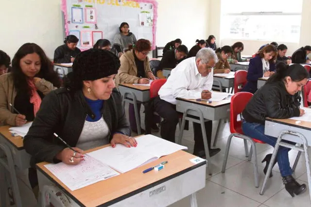  Los docentes interesados deben tener un contrato en su institución durante un periodo continuo de 4 años y 2 meses. Foto: difusión    