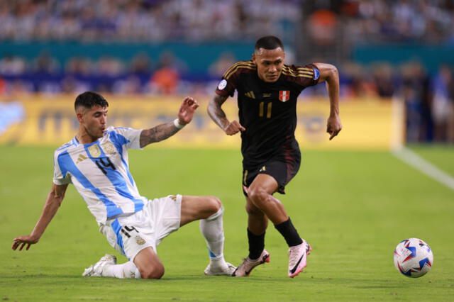  Bryan Reyna fue titular ante Argentina en el grupo A de la Copa América. Foto: AFP   