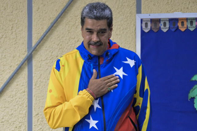 El presidente de Venezuela, Nicolás Maduro, ejerció su derecho al voto en la mañana de este domingo 28 de julio al oeste de Caracas. Foto: AFP   