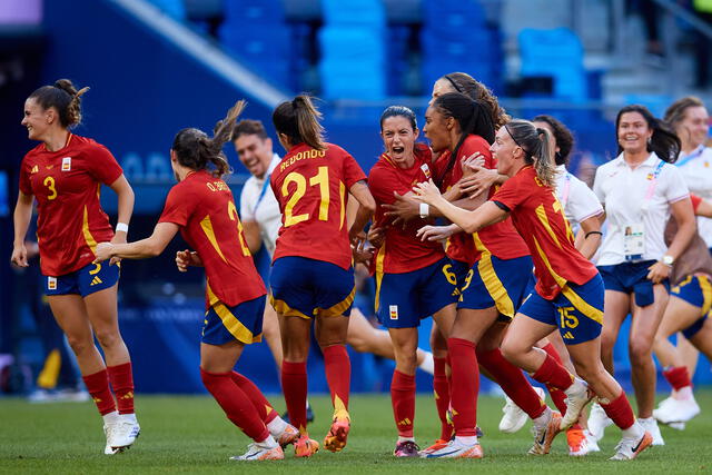  España venció a Colombia y clasificó a la gran semifinal. Foto: selección de España 