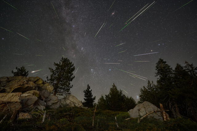 La lluvia de estrellas Perseidas tiene ese nombre porque su radiante parece ubicarse en la constelación Perseo. Foto: NASA   