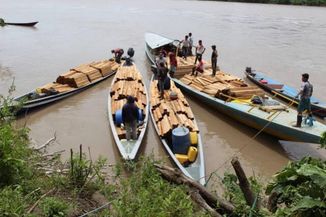 Padre e hijo sufrieron el incremento de la corriente en el río Nanay. Foto: Difusión    