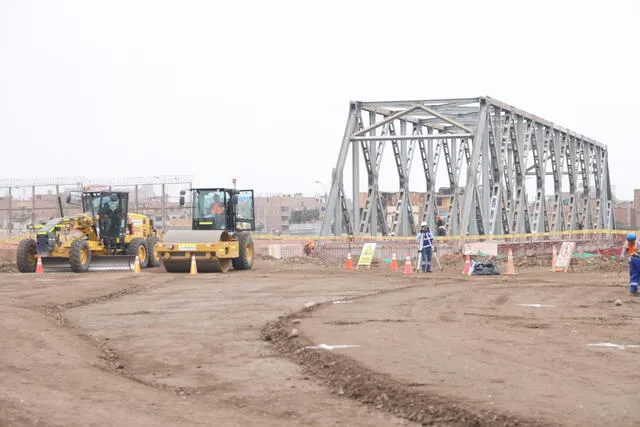 Los puentes modulares provisionales ya se encuentran instalados. Foto: Andina    