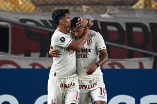  Edison Flores fue campeón con Universitario al llegar en el 2023. Foto: difusión   