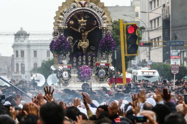  Procesión del Señor de los Milagros