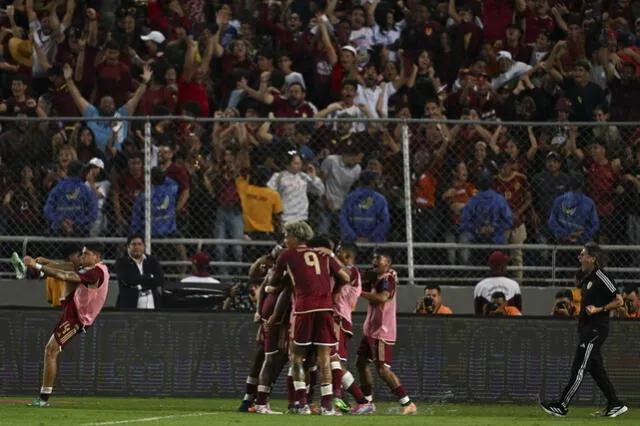 La Vinotinto quiere celebrar en casa ajena. Foto: AFP   