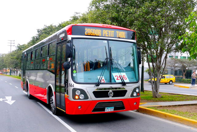 Se dispondrán de más buses de los corredores complementarios de Lima este 23 de octubre. Foto: ATU   