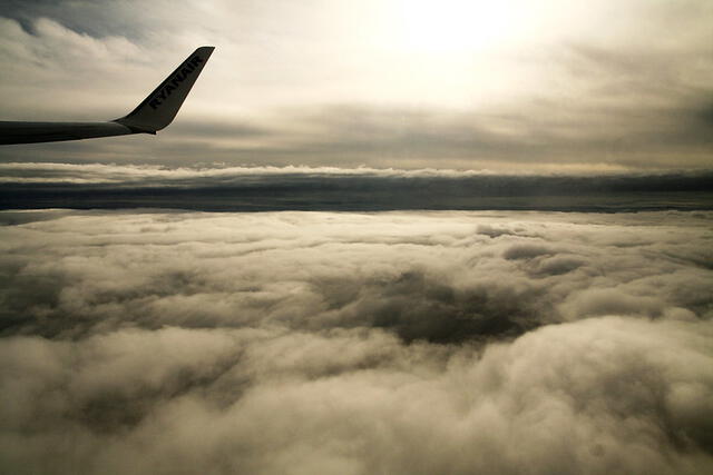 Los aviones comerciales vuelan en la parte inferior de la estratósfera. Foto: Diego Álvaro Antón / Flickr 