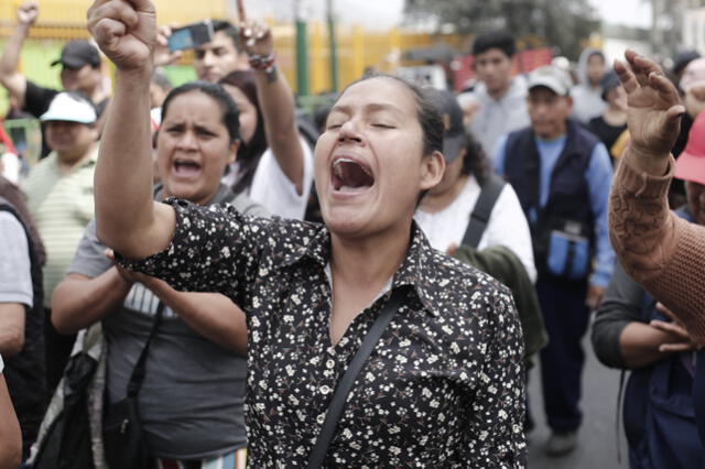 Comercios independientes salieron a protestar. Foto: LR/John Reyes   