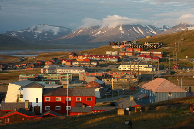  En Longyearbyen no están prohibido los cementerios debido al permafrost que evita la descomposición de cuerpo. Foto: Visit Norway   