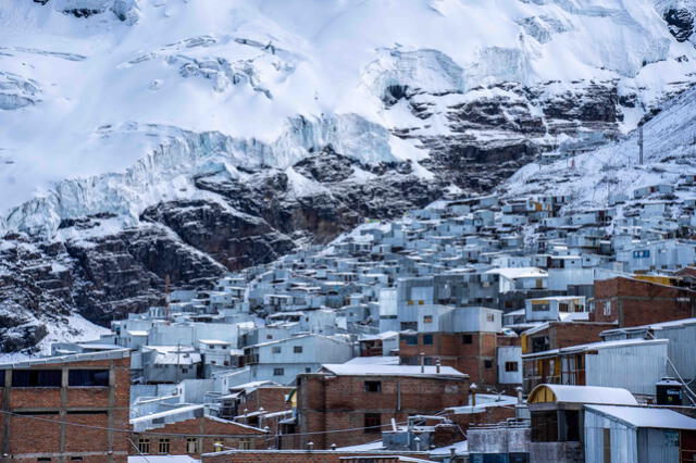  Pese a la gran altitud, es posible vivir en La Rinconada debido a la cercanía de Perú con el ecuador. Foto: Expedition 5.300   