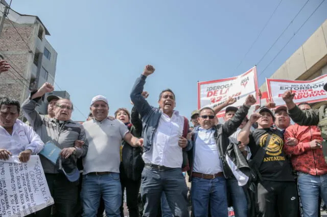 Paro nacional de transportistas en Perú