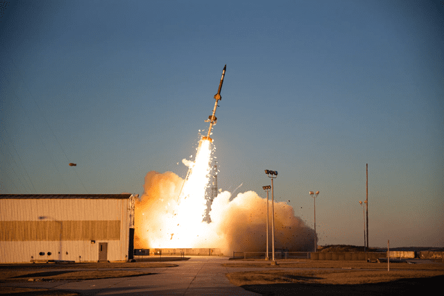  Lanzamiento de cohete sonda. Foto: NASA.<br><br>    