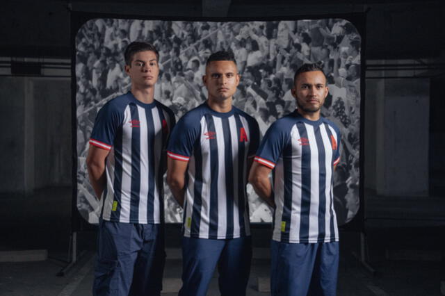 Camiseta especial del club salvadoreño para la temporada 2024-25. El color y los detalles se inpiran claramente en Alianza Lima. Foto: Alianza FC   