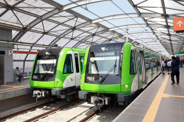 Tren eléctrico de Lima viaja de SJL hacia Villa El Salvador. Foto: Infraestructura Peruana   