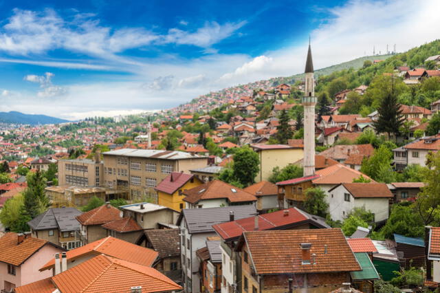  Sarajevo, la capital de Bosnia y Herzegovina, fue la principal ciudad donde se asentaron los judíos expulsados de España en 1492. Foto: Expedia.<br><br>    