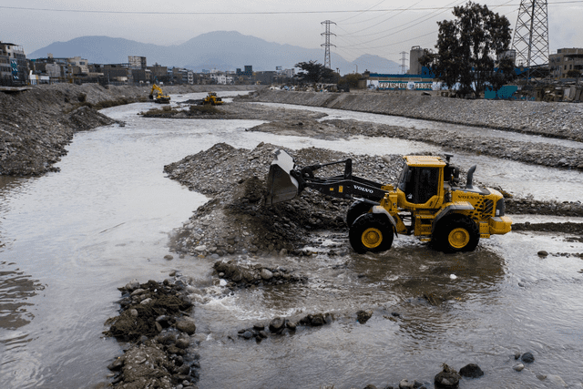  Municipalidad de Lima busca que el cauce del río Rímac tenga un desplazamiento natural