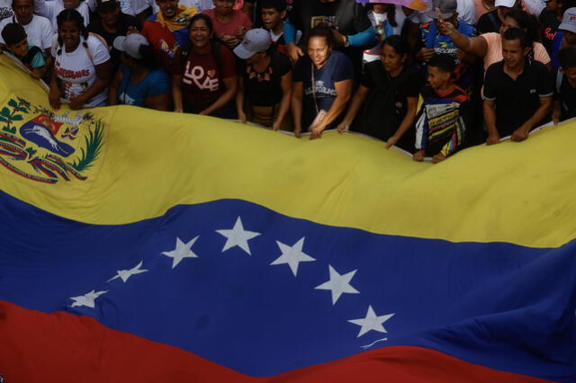 Los apellidos en Venezuela, en su mayoría de origen español, son un símbolo de identidad colonial. Foto: EFE   