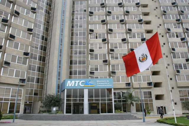 MTC firmó un acta para formalizar el desarrollo de los pasos a desnivel