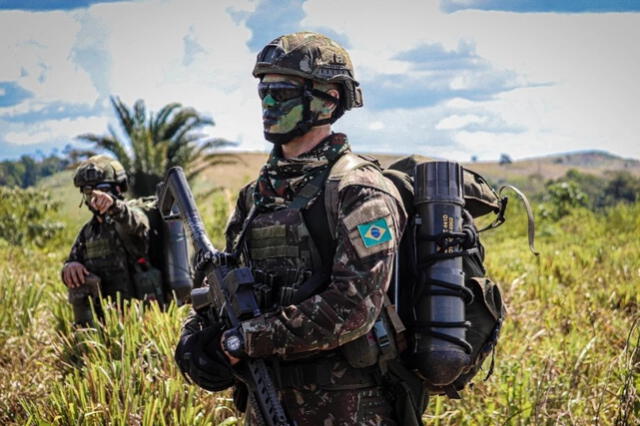  El Ejército brasileño se estructura en múltiples comandos militares de área, junto con diversas unidades y subunidades distribuidas estratégicamente a lo largo del país. Foto: Ejército Brasileño (EB).   