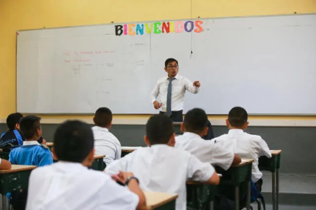 Docentes recibirán bono de escolaridad.