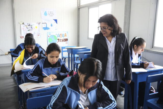  Aumento de sueldo docente será realidad este 2025: conoce las dos únicas fechas de pago, vía Minedu. Foto: Andina   