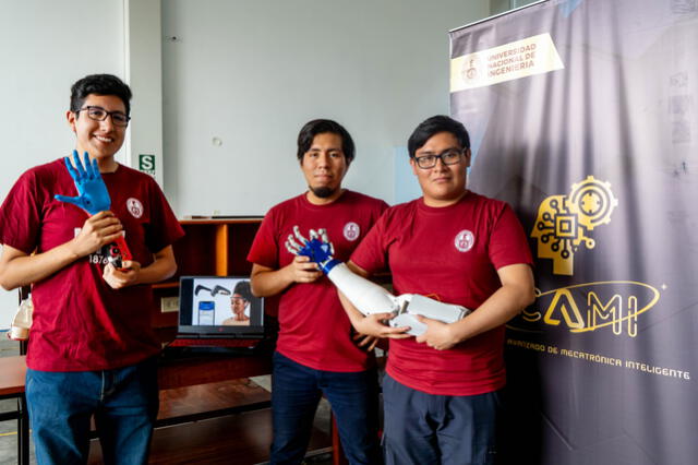  Estudiantes del último ciclo de la Facultad de Ingeniería Mecánica de la UNI crean prótesis de brazo. Foto: Difusión.<br><br>    