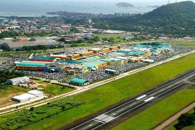 Además del Albrook Mall, otros centros destacados son el Shopping Aricanduva en Brasil y el Mítikah en México, que aportan a la diversidad de opciones comerciales en la región. Foto: Revista Shopping Centers Además del Albrook Mall, otros centros destacados son el Shopping Aricanduva en Brasil y el Mítikah en México, que aportan a la diversidad de opciones comerciales en la región. Foto: Revista Shopping Centers