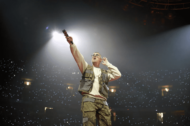 Bad Bunny alcanzó visibilidad en el mundo del género urbano con el lanzamiento de "Diles" en 2016. Foto: GQ. Bad Bunny alcanzó visibilidad en el mundo del género urbano con el lanzamiento de "Diles" en 2016. Foto: GQ.