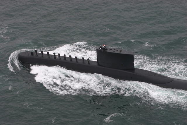 El Comandante Thomson (SS-20 ) es un submarino oceánico clase 209 construido para la Armada de Chile. Foto: Infodefensa El Comandante Thomson (SS-20 ) es un submarino oceánico clase 209 construido para la Armada de Chile. Foto: Infodefensa