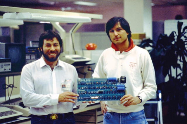 Steve Jobs fundaría Apple, junto a Steve Wozniak, luego de abandonar Atari. Foto: Medium Steve Jobs fundaría Apple, junto a Steve Wozniak, luego de abandonar Atari. Foto: Medium