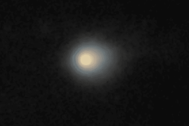  El objeto interestelar 3I/ATLAS aparece como un punto borroso y cubierto de polvo. Foto: Telescopio Gemini Norte.   