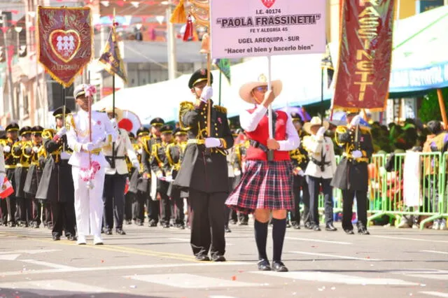 Desfile escolar reúne a los distritos de Arequipa. Foto: cortesía   