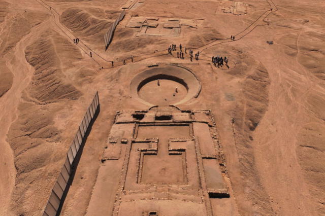  Estructuras monumentales de Peñico. Foto: Andina   