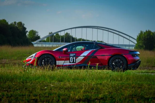  Un auto de cuatro motores y 3.000 CV marca un nuevo récord en vehículos eléctricos. Foto: BYD   