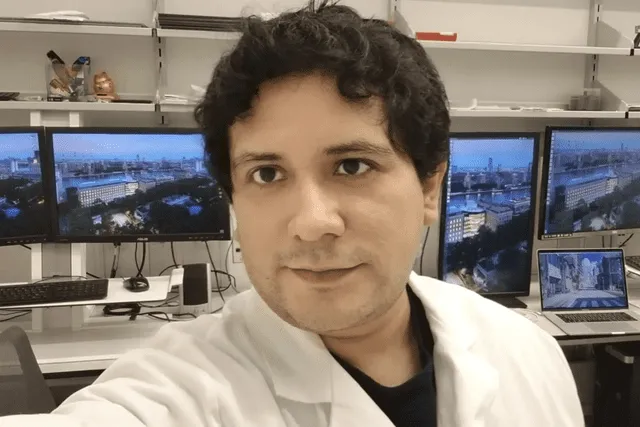  El doctor David Requena es el presidente de la Sociedad Peruana de Bioinformática y Biología Computacional del Perú. Foto: Andina.   