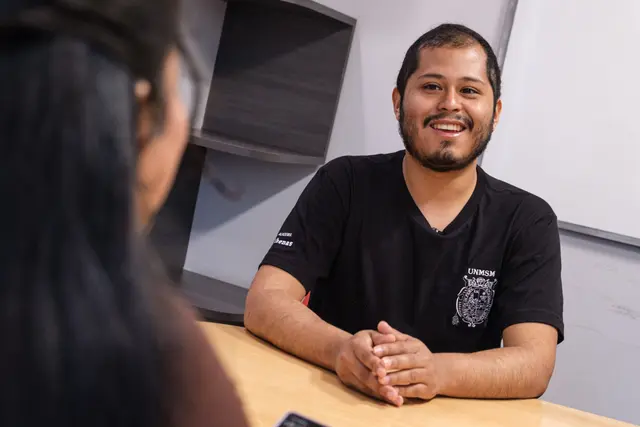  Ronald Vivanco venció a más de 4.000 postulantes y se colocó en el primer puesto de la carrera de Medicina Humana en San Marcos. Foto: La República   