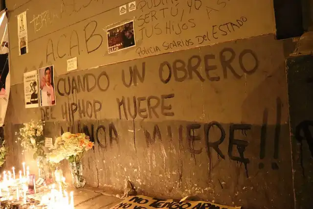 "Cuando un obrero dell hip hop muere, nunca muere", reza la escritura. Foto: Gabriela Sánchez / Hablemos por igual   