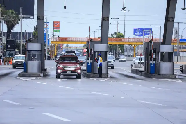 Cobro de peajes de Villa y Punta Negra enfrentaron a la MML y Rutas de Lima. Foto: Mabel Alva   