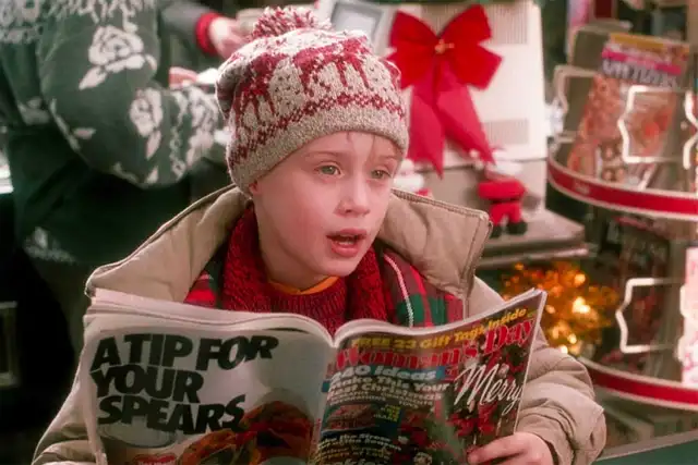  Macaulay Culkin como Kevin McCallister en 'Mi pobre angelito'. Foto: 20th Century Studios   