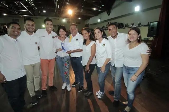 Afredo velaba por la juventud de Nueva Esparta, otorgando becas y sendos programas sociales. Afredo velaba por la juventud de Nueva Esparta, otorgando becas y sendos programas sociales.